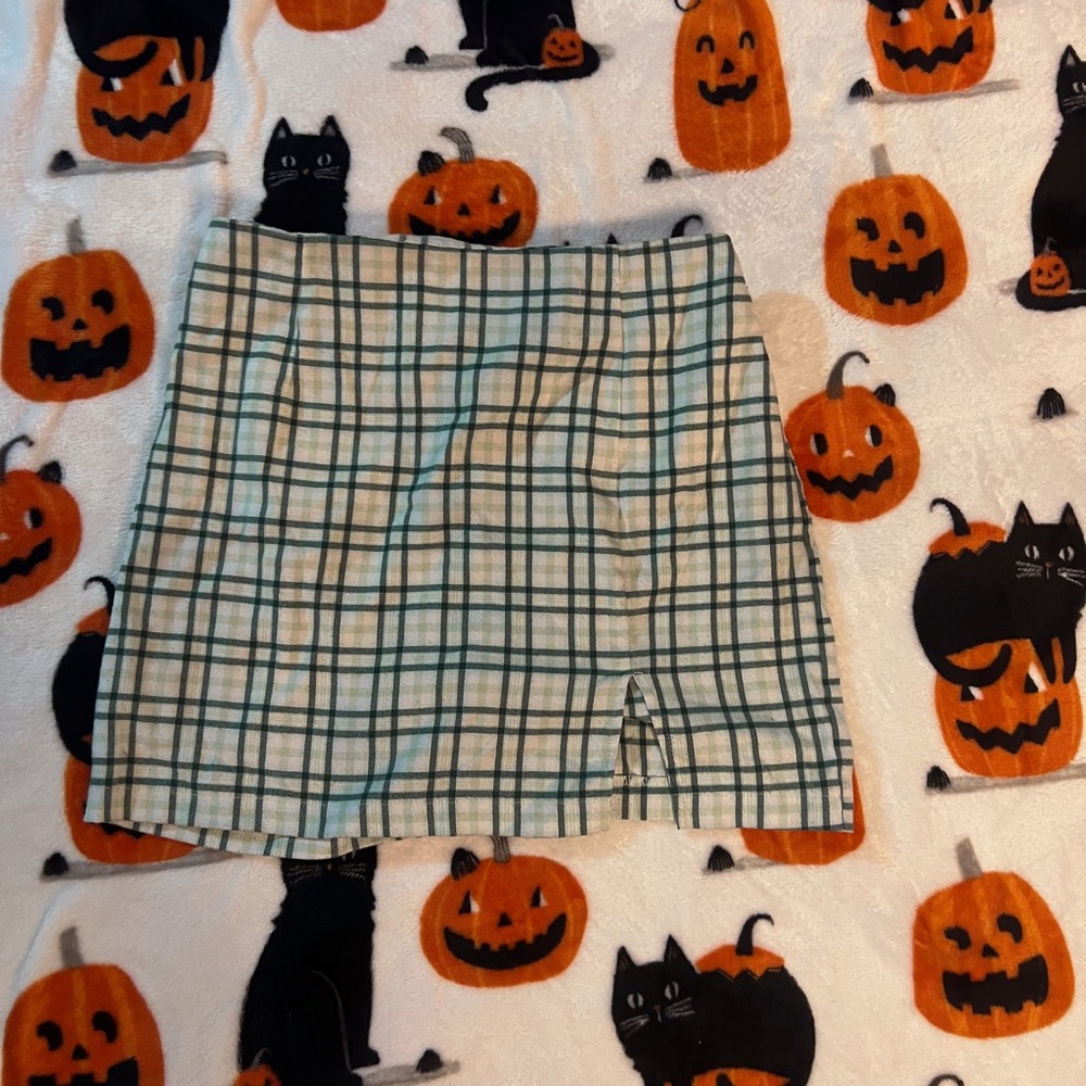 plaid dark green and light green skirt, very soft and comfy material